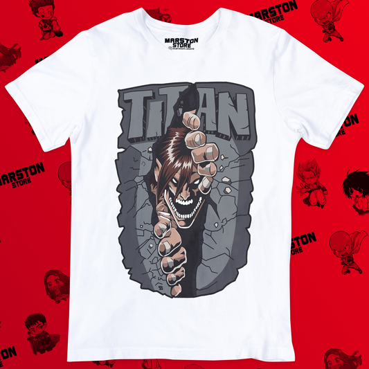 Polera blanca con diseño de Shingeki no Kyojin