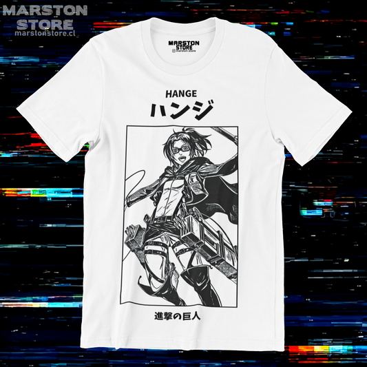 Polera blanca Shingeki no Kyojin con diseño de Hange Zoë