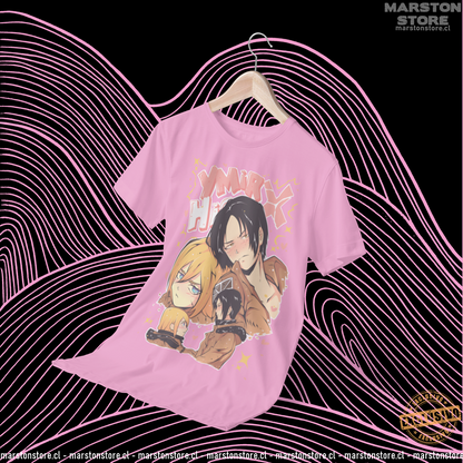 Polera rosada Shingeki no Kyojin con Historia Reiss y Ymir