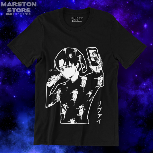 Polera negra Shingeki no Kyojin con Levi Ackerman en pijama