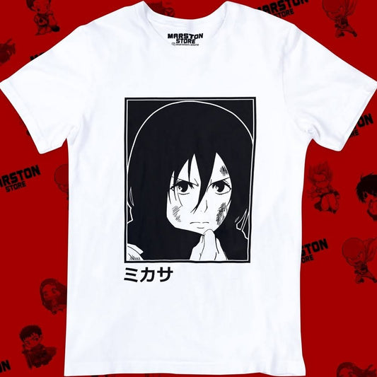 Polera blanca Shingeki no Kyojin con diseño de Mikasa Ackerman
