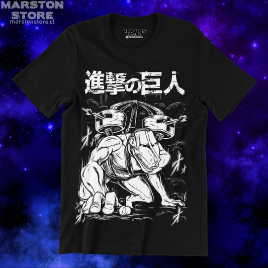 Polera negra Shingeki no Kyojin con Pieck Finger y el Titán Carguero