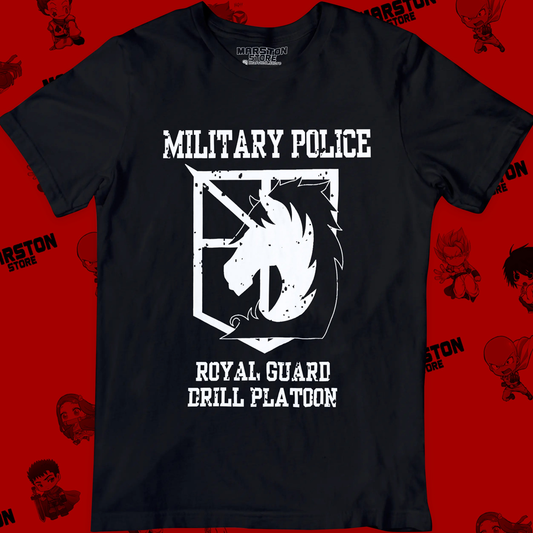 Polera negra Shingeki no Kyojin con diseño de la Policía Militar